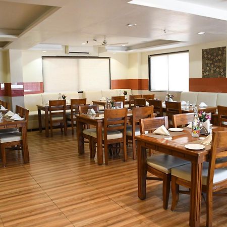 Sai Neem Tree Hotel Shirdi Eksteriør billede
